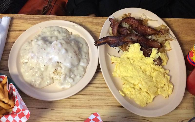 Biscuits and Gravy at Dagwoods Cafe in Kansas City, Kansas