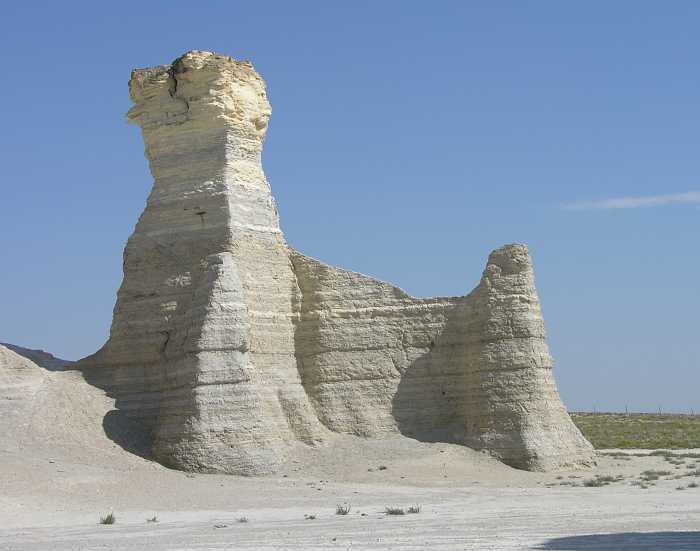 Charlie the dog monument rock