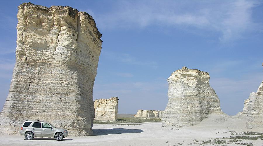 Monument Rocks, the Chalk Pyramids - Kansas