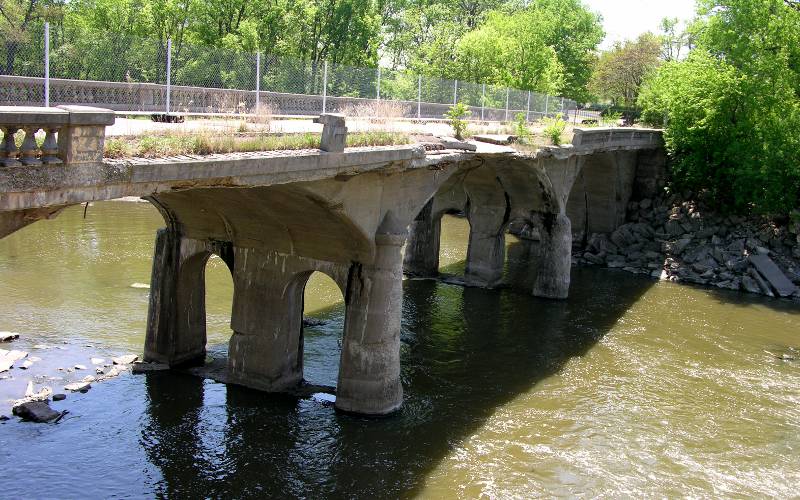 Cottonwood Falls Bridge