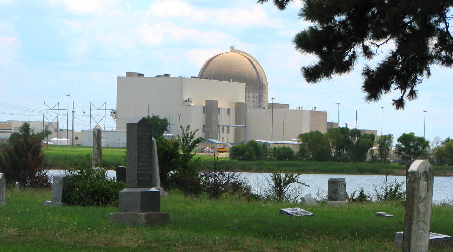Wolf Creek Nuclear Power Plant from Strawn Cemetery