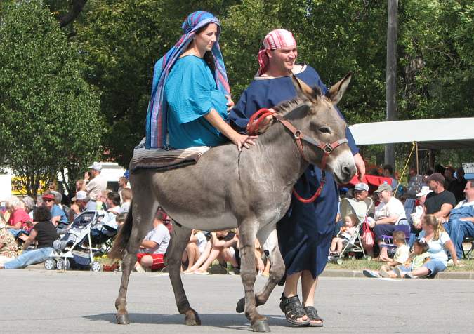 Journey to Bethlehem float