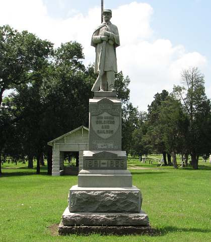 Coffeyville Civil War monument in Ellmwood Cemetery