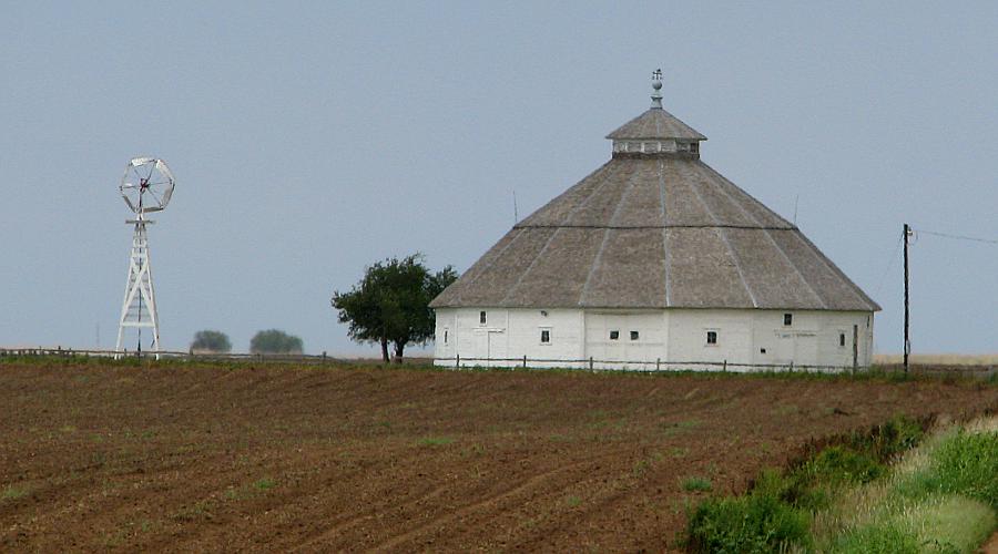 Fromme-Birney Round Barn and windmill