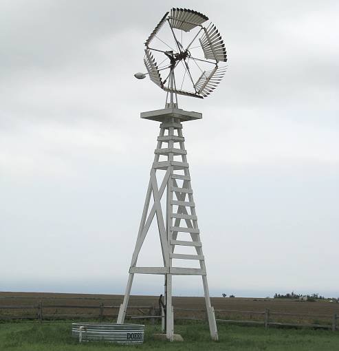 Windmill at Fromme-Birney Round Barn