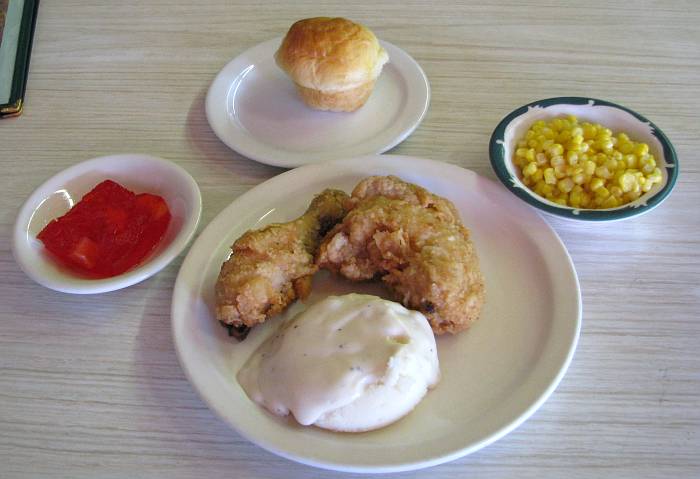 Curtis Cafe fried chicken dinner