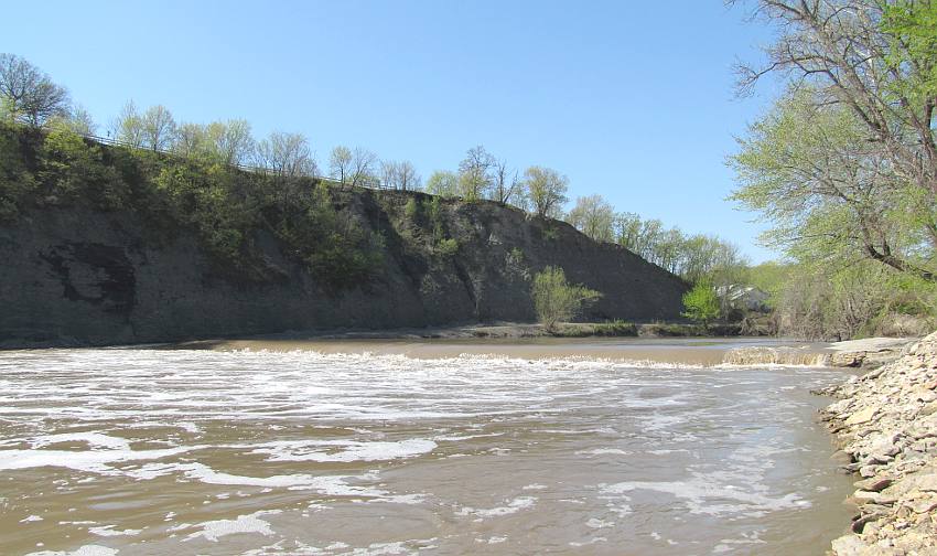 Neosho River Falls and bluff