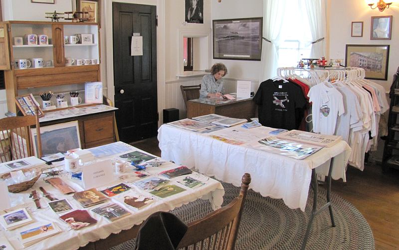 Amelia Earhart museum giftshop