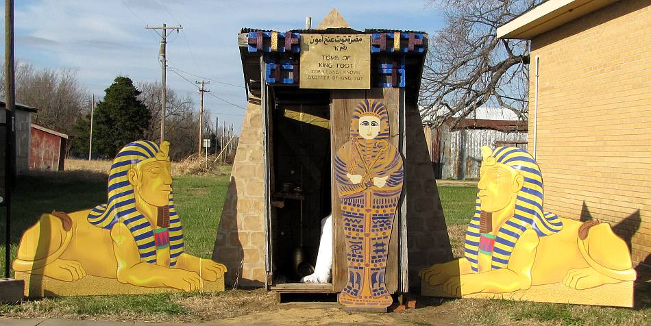 King Toot - Egyptian them outhouse