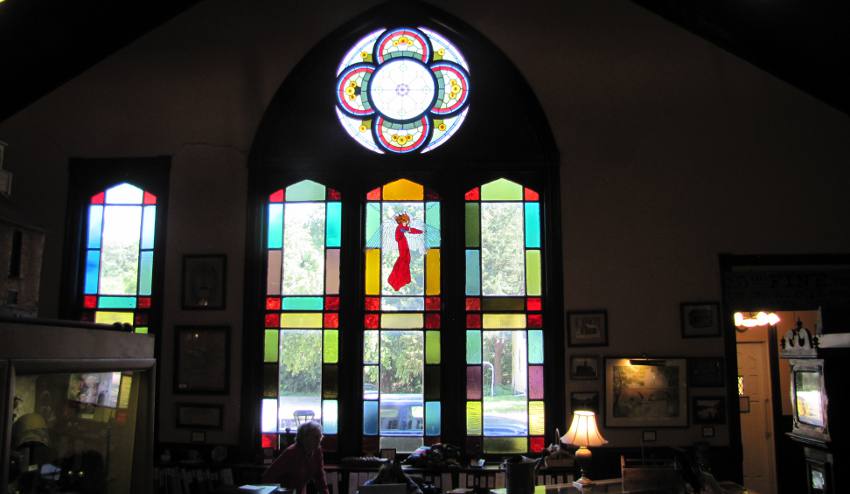 Baptist church Stained glass window -  Marion, Kansas