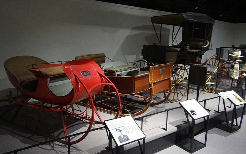 Famous sleighs and wagons - Fort Leavenworth