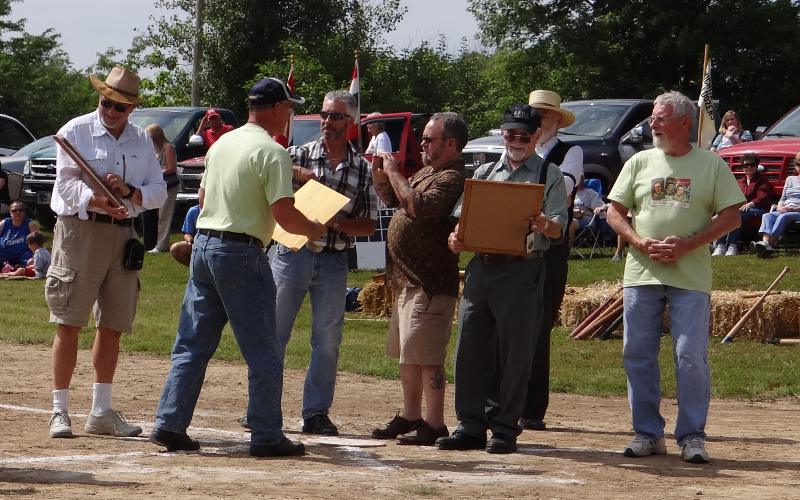 Presenting the Joe Tinker Day proclamation to the Tinker family