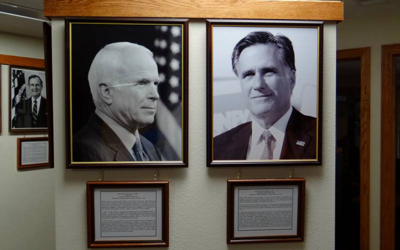 John McCain, Willard Mitt Romney