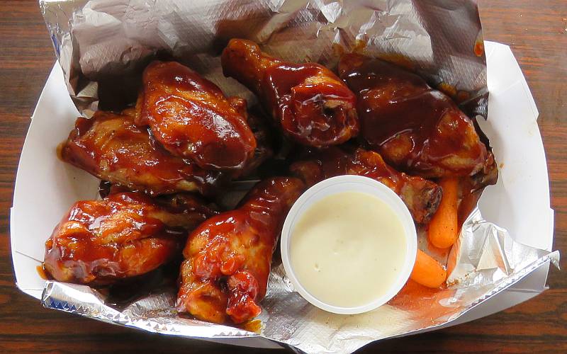 Chuck & Hank's River Shack chicken wings