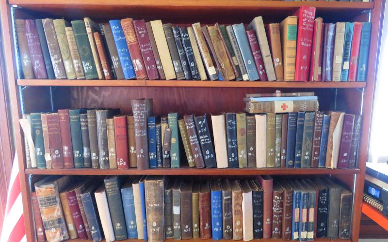 book shelves at Coal Creek Library
