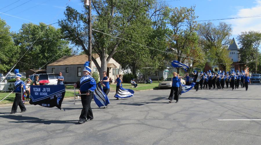 Sedan Marching Band in the the 2017 Fredonia Homecoming Parade