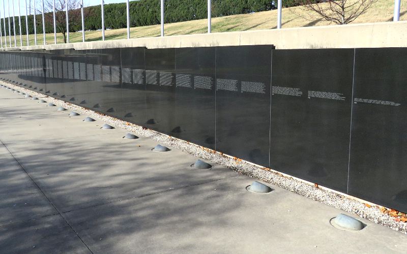 Vietnam Veterans Memorial Wall - Pittsburg, Kansas
