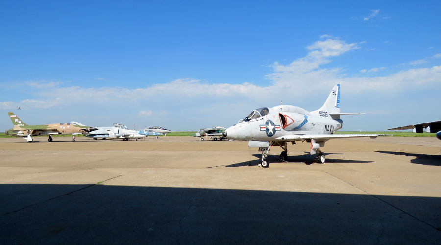 Outdoor aircraft display