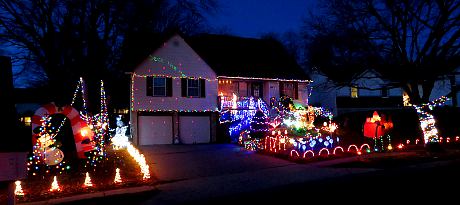 117th Street Christmas Light Display - Overland Park, Kansas
