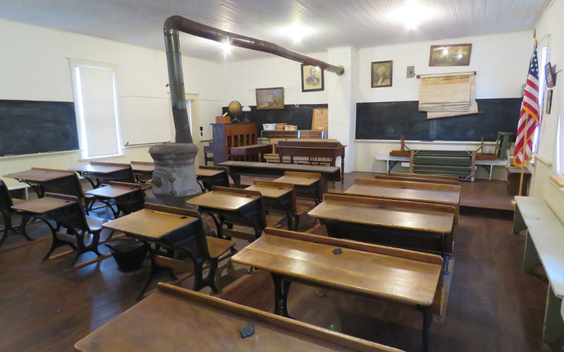 Kreutziger School House interior