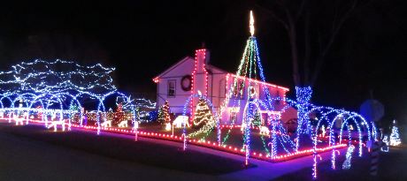 Mason family Christmas light program - Edwardsville, Kansas