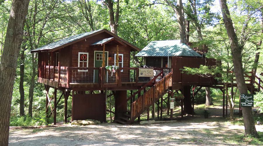 Hidden Valley Wilderness Retreat - Easton, Kansas