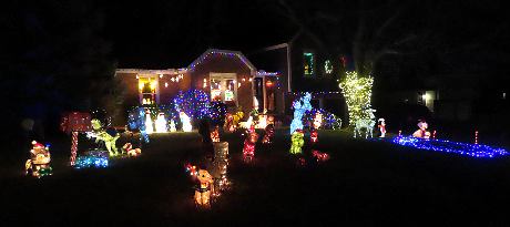 Haskins Street Chrsitmas light Display - Lenexa, Kansas