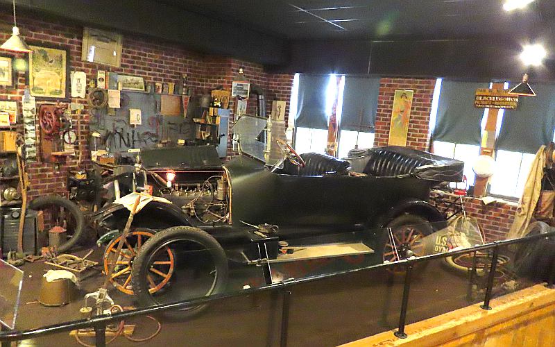 Jones Six automobile