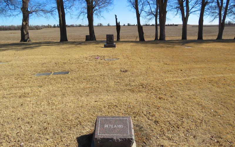 Cat and dog burials at Memorial Park Cemetery - Hutchinson, Kansas