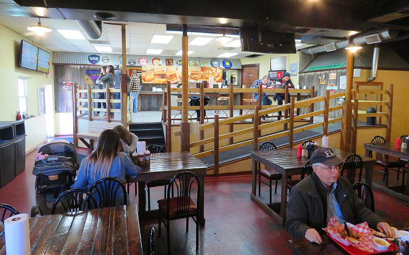 Dinning Room at Hawg Jaw's BBQ restaurant