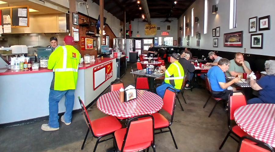 Danny Edward's Boulevard BBQ dining room