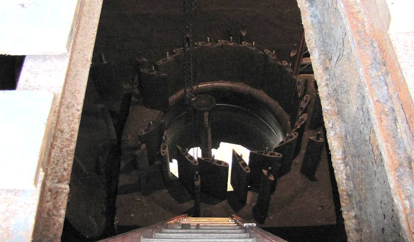hydroelectric plant turbine wicket gate