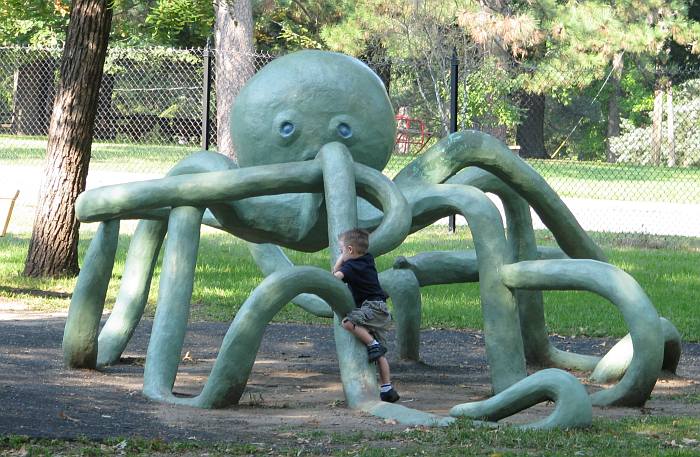 20 foot spider in Animaland