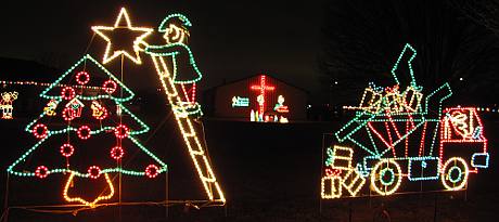 Croco Road Christmas light display - Topeka, Kansas
